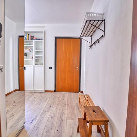 Gezellig Appartement Met Gedeeltelijk Meerzicht Acquaseria Luaran gambar