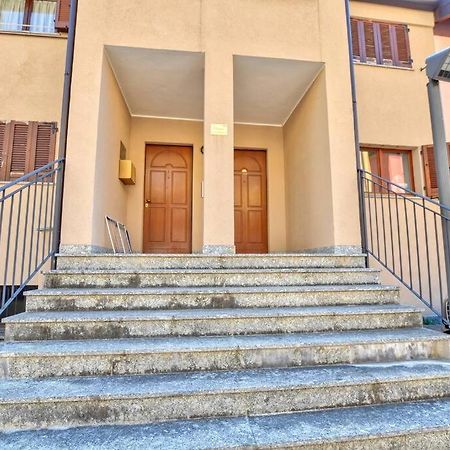 Gezellig Appartement Met Gedeeltelijk Meerzicht Acquaseria Luaran gambar