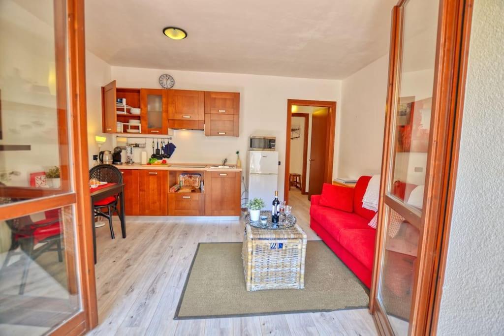 Gezellig Appartement Met Gedeeltelijk Meerzicht Acquaseria Luaran gambar